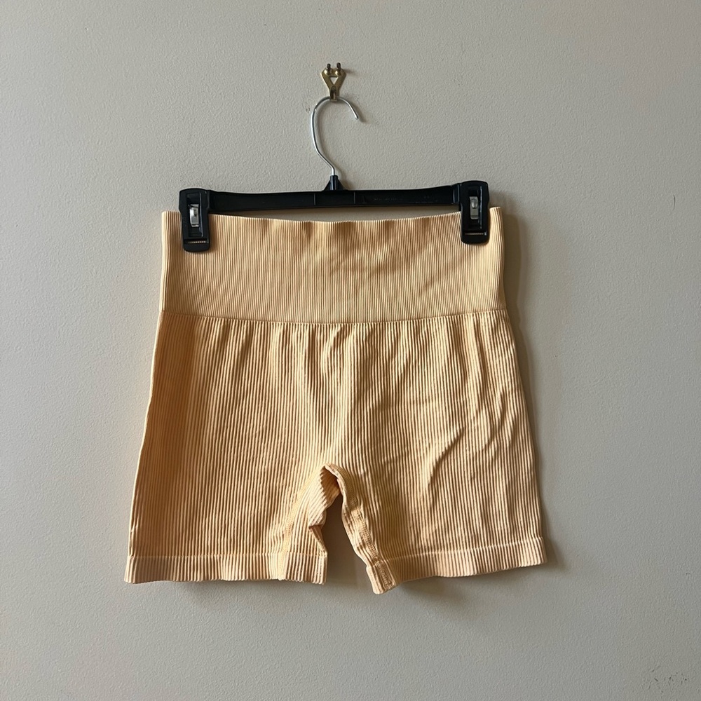 Colsie Orange Bike Shorts High-Waisted Seamless Fit